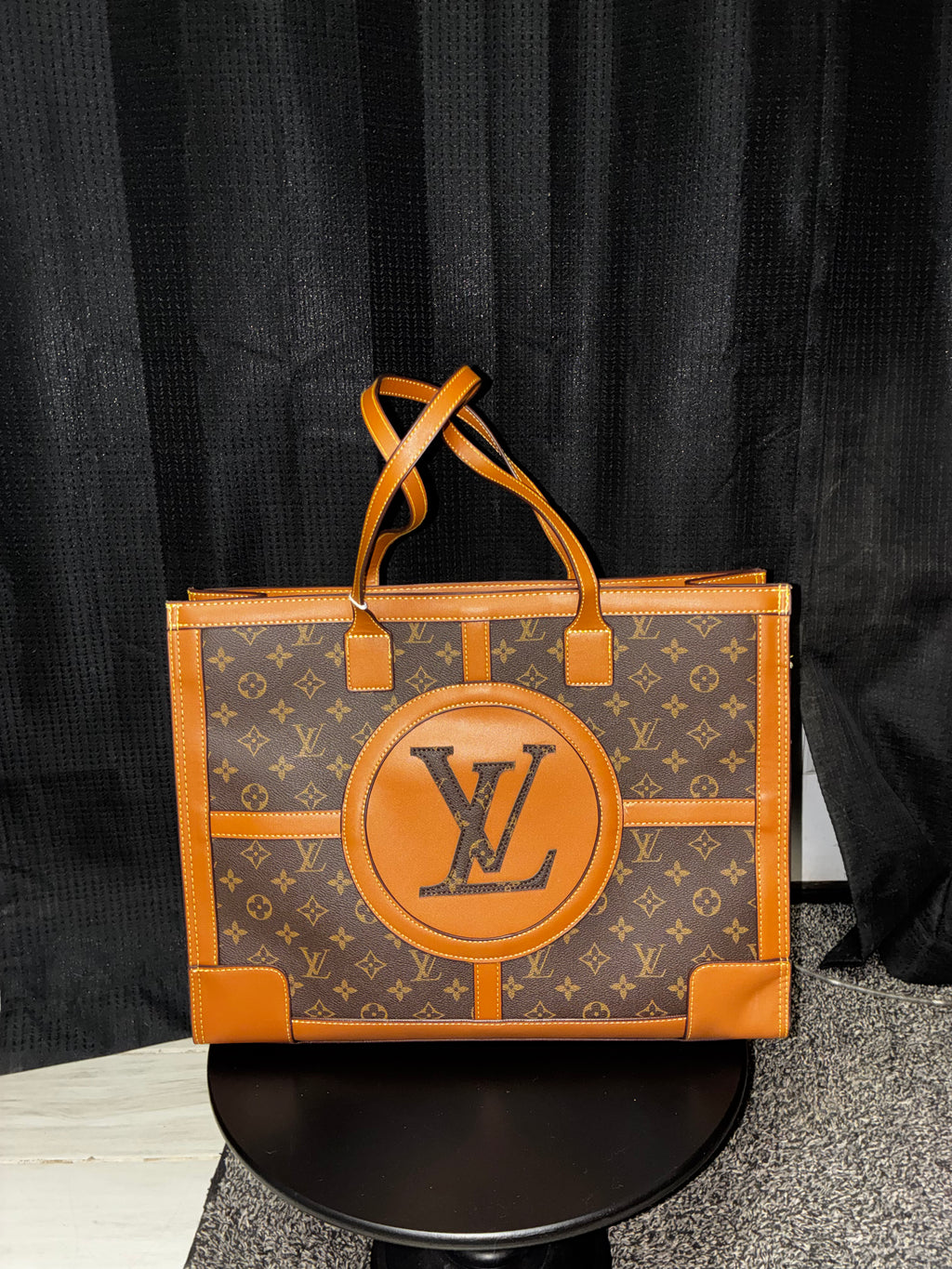 LV large tote bag