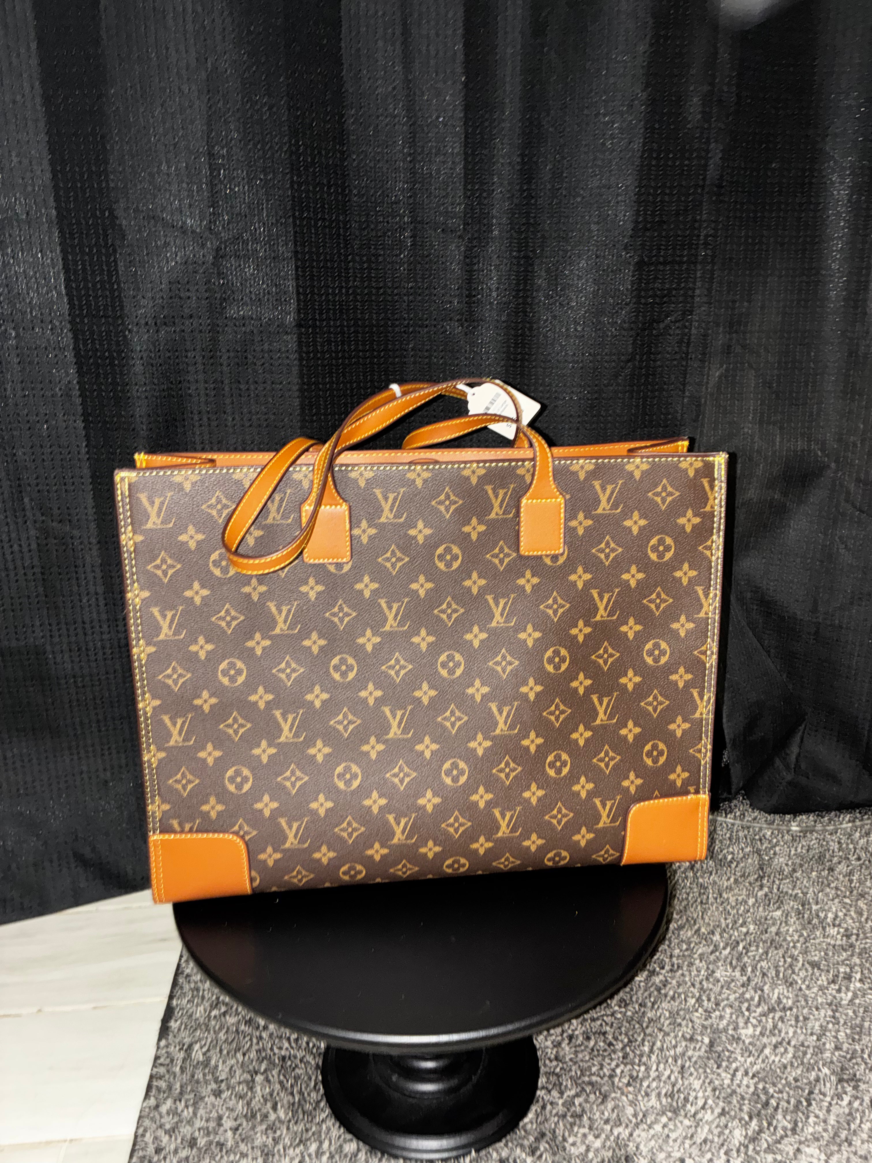 LV large tote bag